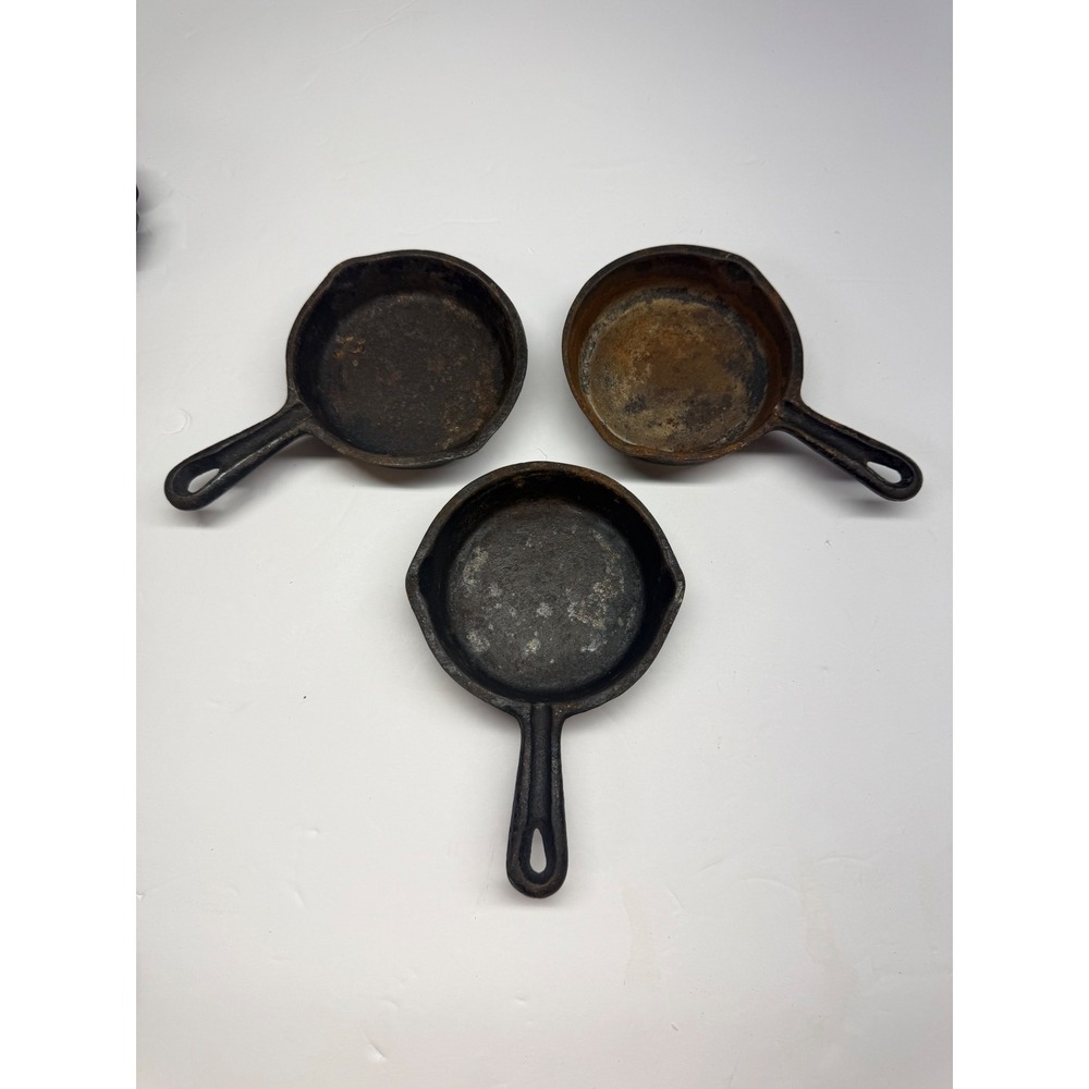 Vintage Miniature Cast Iron Skillet Set of 3 Small Toy Frying Pans Rustic Decor